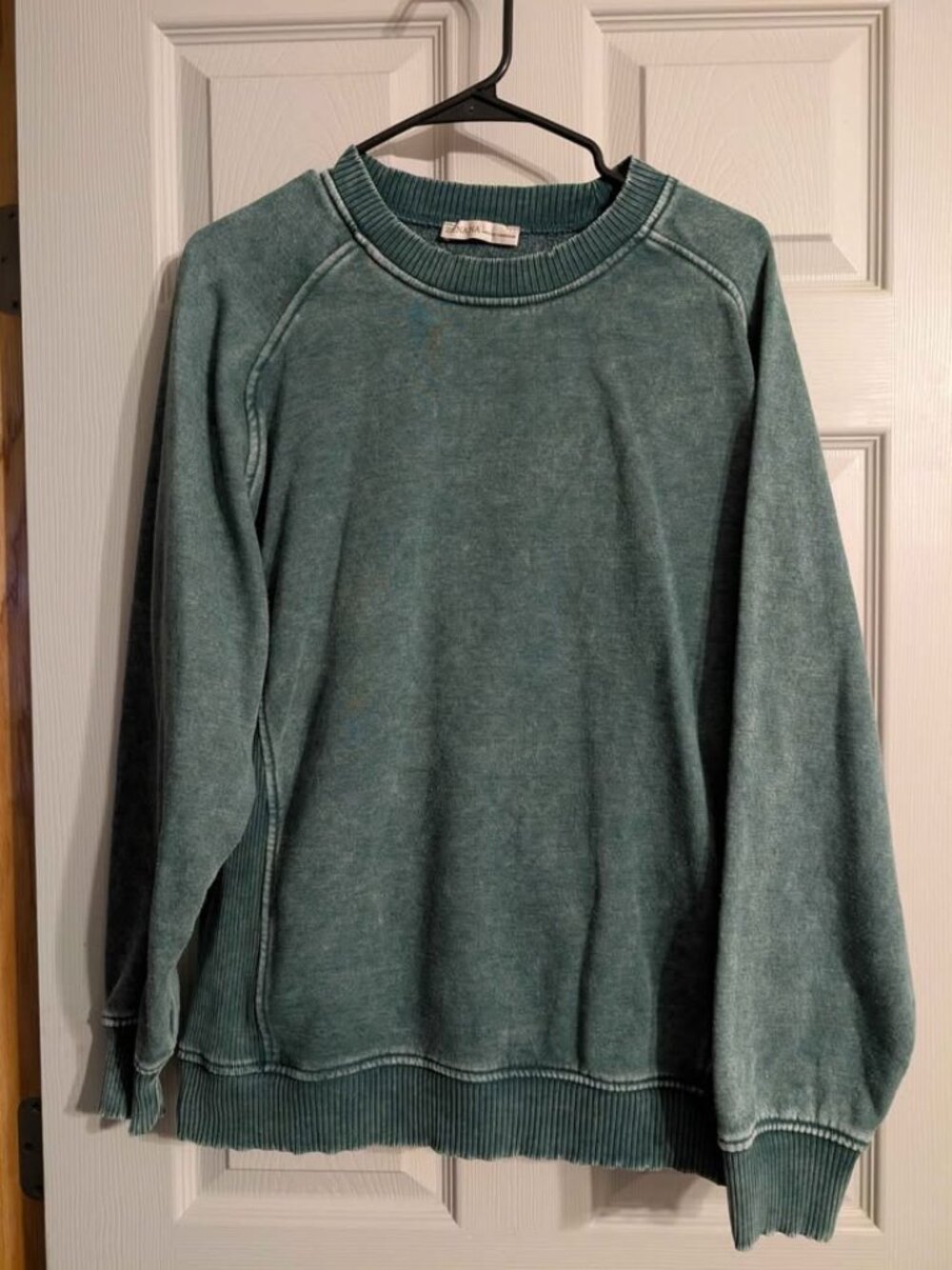 Women's zenana sweater size large